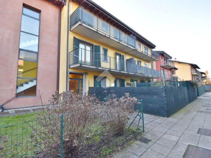 Appartamento trilocale in vendita in Via Giuseppe Mazzini, Centro, Appiano Gentile