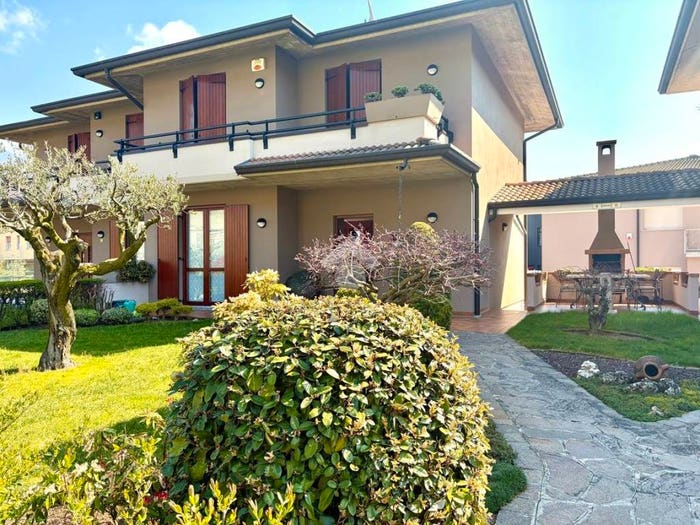 Casa quadrilocale in vendita in Via Armando Lottieri, San Vigilio, Concesio
