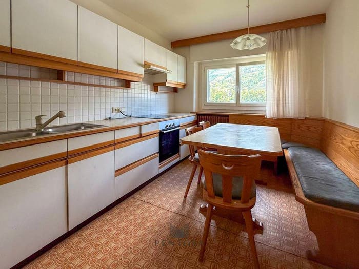 Appartamento trilocale in vendita in Centro, Merano