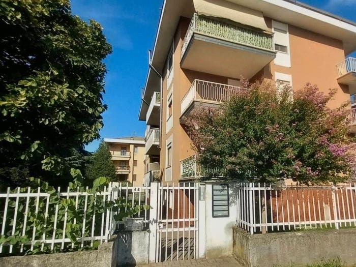 Appartamento trilocale in vendita in Via Cristoforo Colombo, Centro, Cantù
