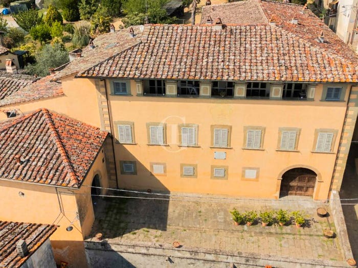 Casa con 6 locali in vendita in Strada Provinciale Setteponti, Castelfranco Piandisco