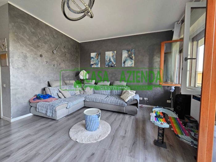 Appartamento quadrilocale in vendita in Via Cesare Battisti, Centro, Pandino