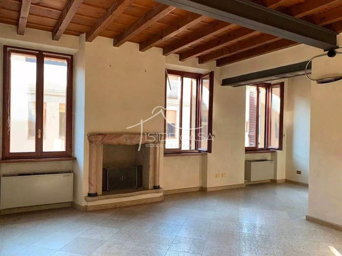 Casa con 6 locali in vendita in via Vittorino Da Feltre, Centro, Mantova