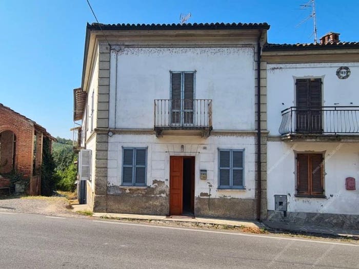 Casa con 6 locali in vendita in Via Tassarole, Centro, Montù Beccaria