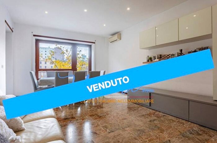 Appartamento trilocale in vendita in Via Panfilo Castaldi, Trastevere, Roma