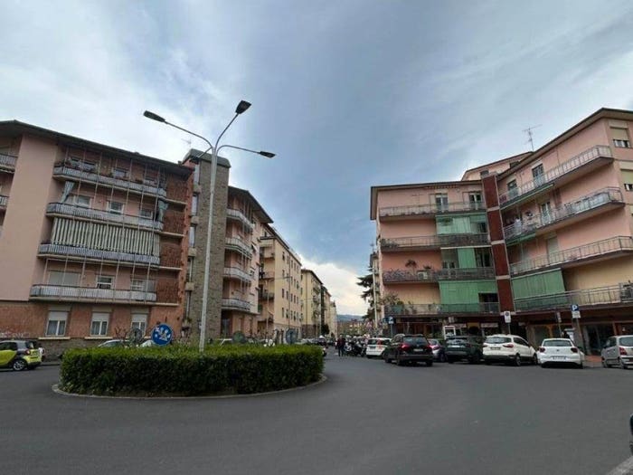 Appartamento quadrilocale in vendita in Via della Rondinella, Coverciano, Firenze