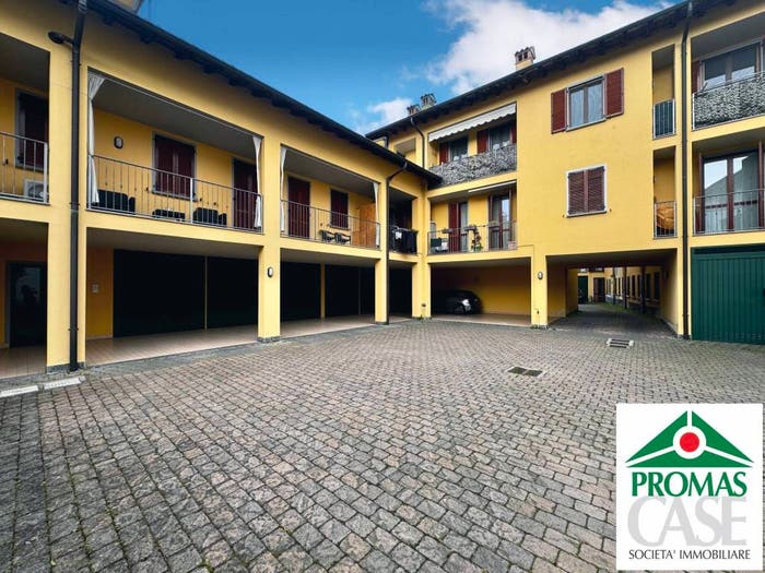 Appartamento trilocale in vendita in Via Antonio Locatelli, Misano di Gera d'Adda