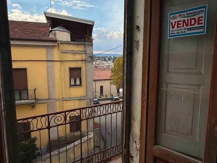 Case in Vendita e in Affitto - 2