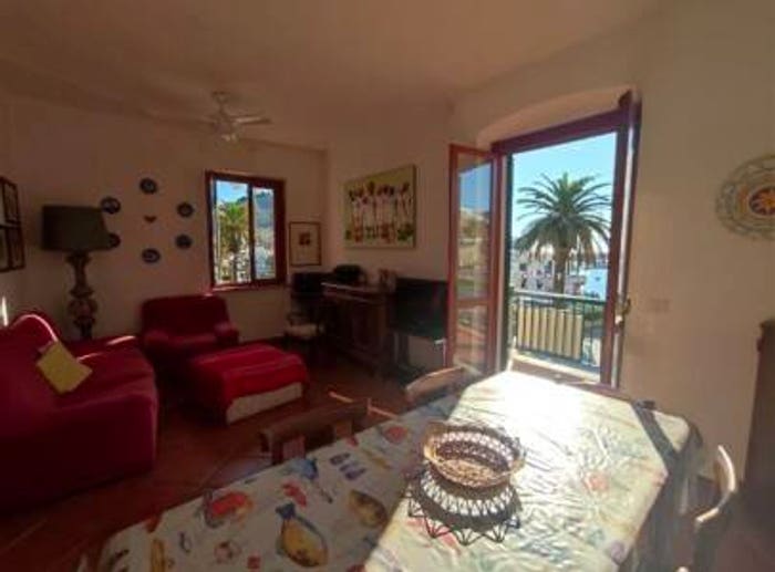 Appartamento con 6 locali in vendita in Via D Vitaliani, Porto Azzurro