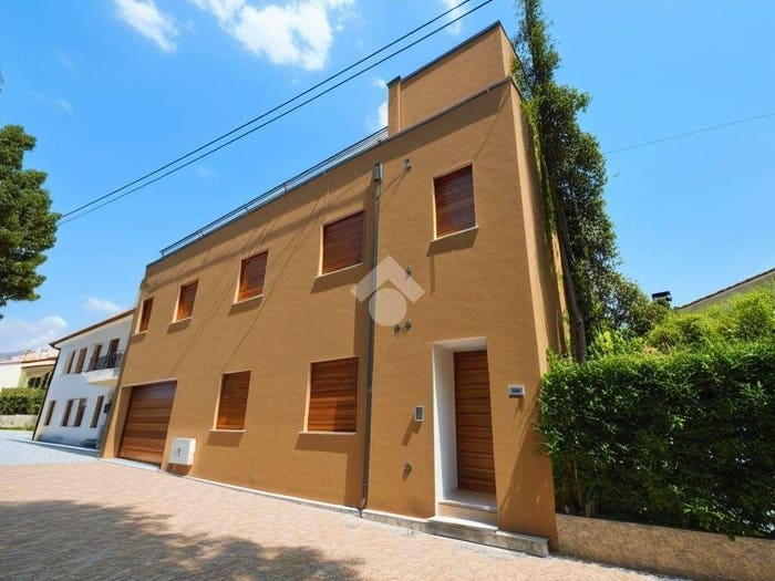 Appartamento bilocale in vendita in Via Caprera, Centro, Dueville