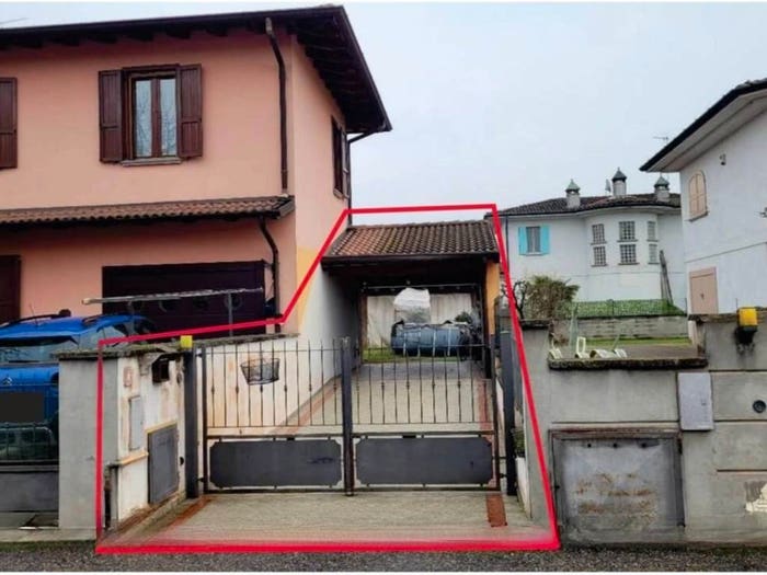 Casa quadrilocale in vendita in Via Roggia Borromea, San Bassano