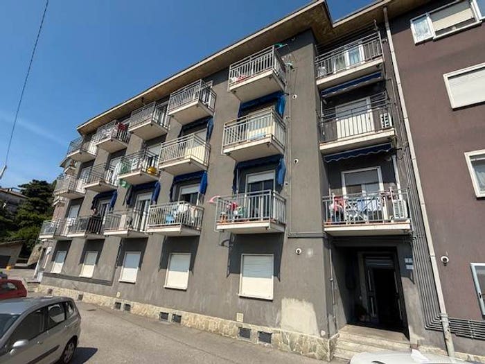 Appartamento trilocale in vendita in Via Privata Alla Volta, Civate