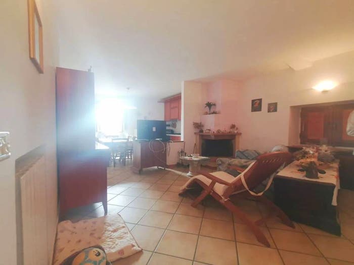 Appartamento con 5 locali in vendita in Centro Con Giardino SNC, Centro, Acquapendente