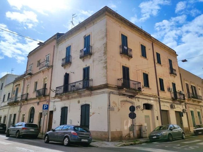Appartamento con 6 locali in vendita in Via Giovanni Paisiello, San Lazzaro, Lecce