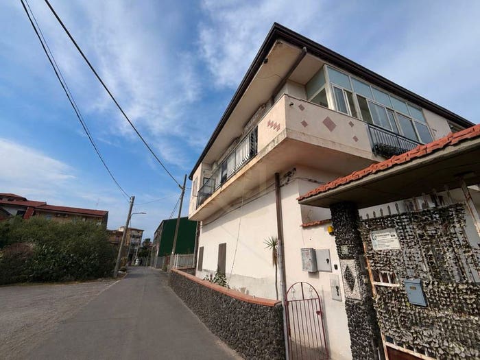 Casa con 6 locali in vendita in Via al Tempio, Piano Tavola, Camporotondo Etneo