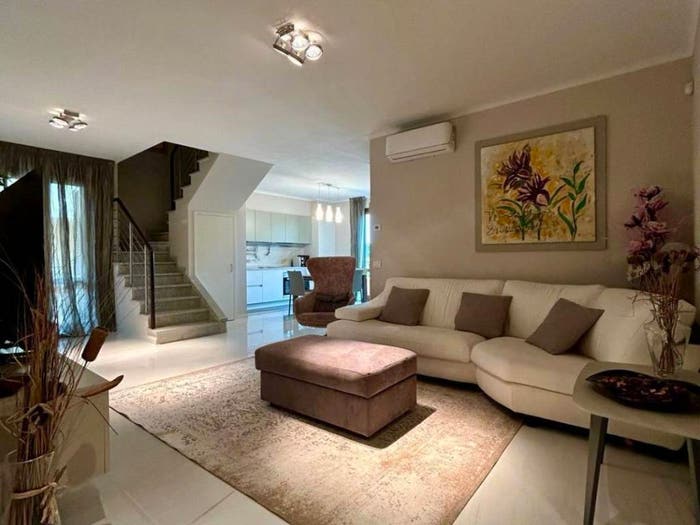 Appartamento con 5 locali in vendita in Via Serravalle a S Martino, Serravalle Tinaia, Empoli
