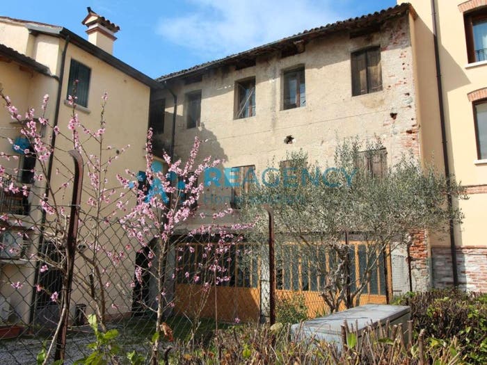 Casa con 5 locali in vendita in Via Quattro Novembre, Centro, Marano Vicentino
