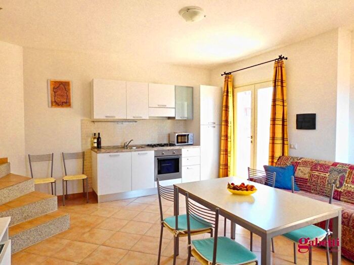 Appartamento con 5 locali in vendita in Località San Pasquale Via M Delle Foibe Istriane, San Pasquale, Santa Teresa Gallura