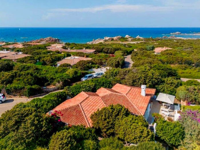 Casa con 6 locali in vendita in Aglientu