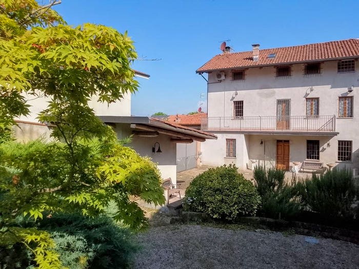 Casa con 6 locali in vendita in Vicolo San Carlo, Centro, Brusasco