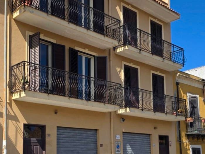 Casa quadrilocale in vendita in Via Libertà, San Pietro Santa Maria delle Grazie, Milazzo