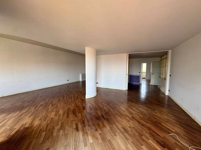 Appartamento con 6 locali in vendita in Viale Regina Margherita, Regina Margherita Torrente Trapani, Messina