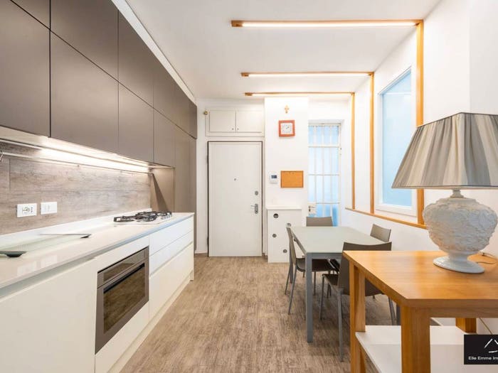 Appartamento trilocale in vendita in Via Baldo degli Ubaldi, Certosa, Milano