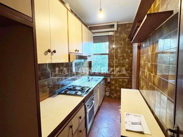 Appartamento con 6 locali in vendita in Via Fratelli Rosselli, Porta a Lucca, Pisa