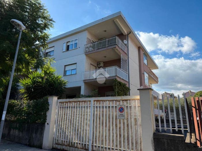 Appartamento quadrilocale in vendita in Via P Almerico, Centro, Riposto