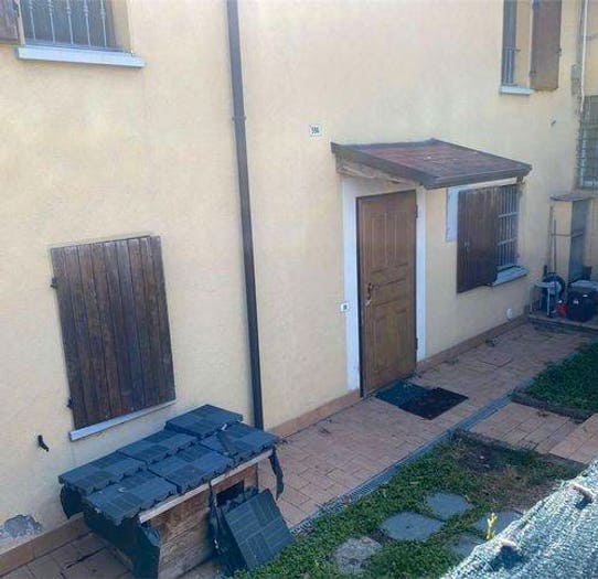 Casa quadrilocale in vendita in Via Ravegnana, Roncalceci Longana, Ravenna