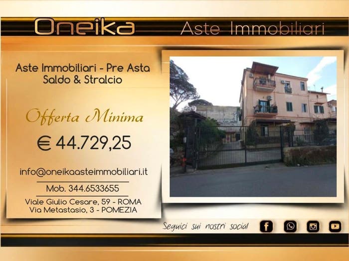 Appartamento con 6 locali in vendita in Via Comunale Santa Croce ad Orsolone, Zona Ospedaliera, Napoli