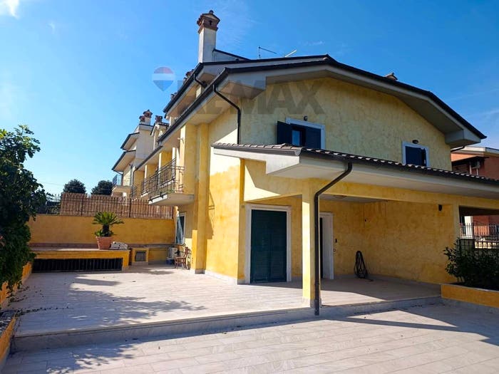 Casa con 5 locali in vendita in viale aldo moro, Centro, Gallicano nel Lazio