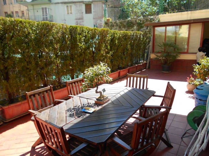 Appartamento quadrilocale in vendita in Via Girolamo Santacroce, Vomero, Napoli