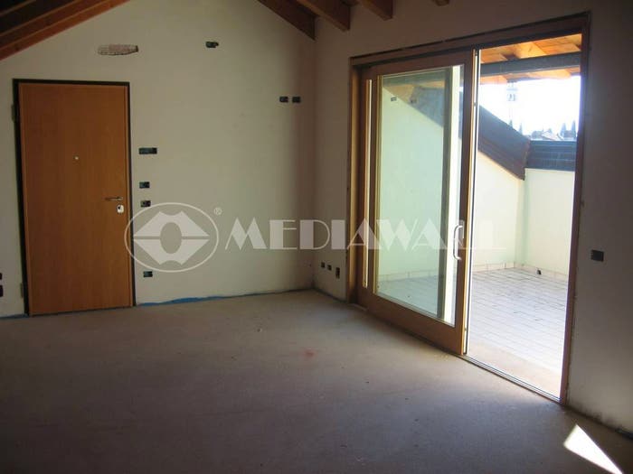 Casa con 6 locali in vendita in Centro, Maniago