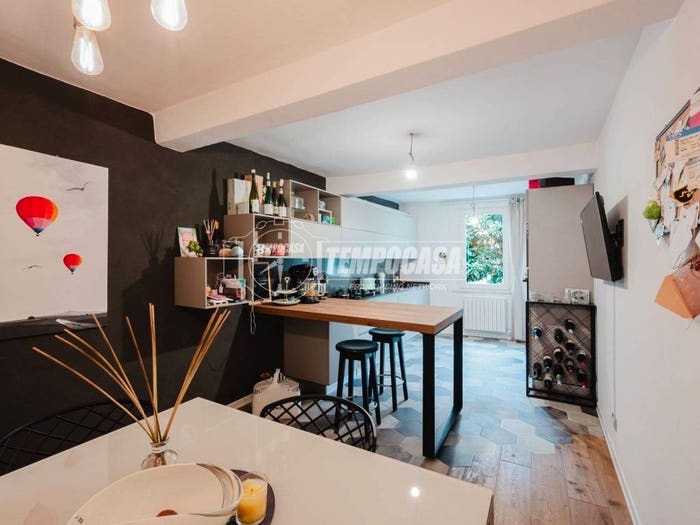 Casa trilocale in vendita in Via Munari, Centro, Correggio