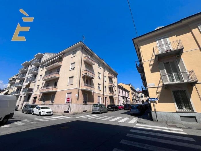 Appartamento trilocale in vendita in via palestro, Centro, Pinerolo