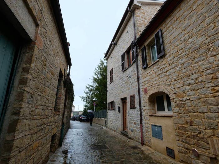 Casa con 6 locali in vendita in Via Mattia Capponi, Centro, Cupramontana