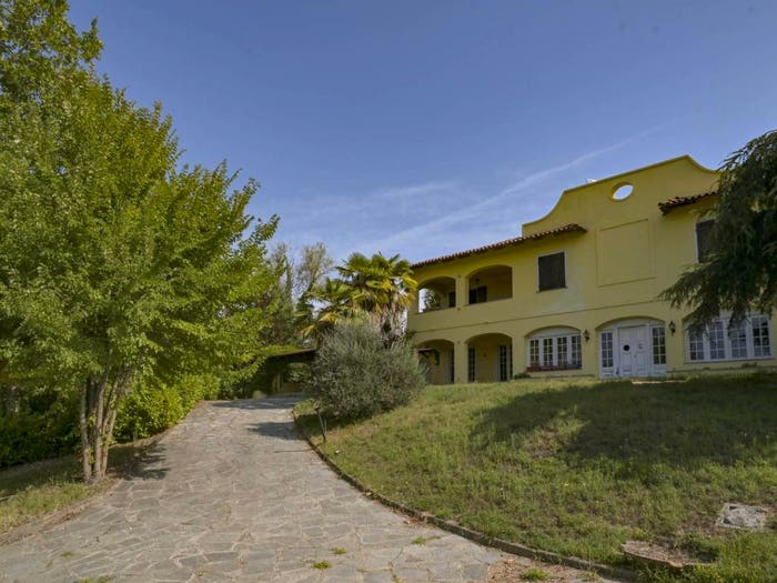 Casa con 6 locali in vendita in FRAZIONE VIRANI, Frazione Virani, Monteu Roero