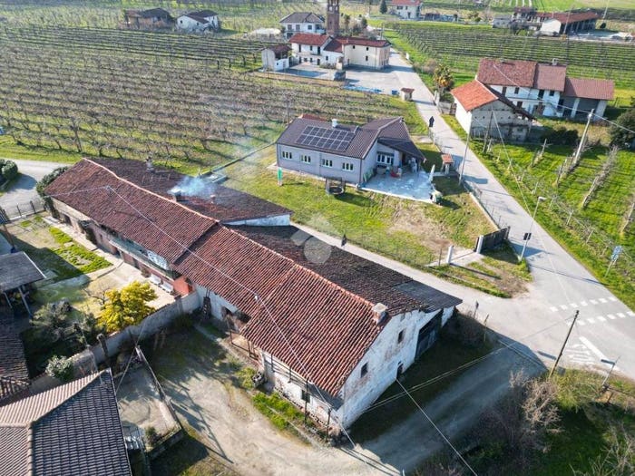 Casa quadrilocale in vendita in Via Poetto, Revello
