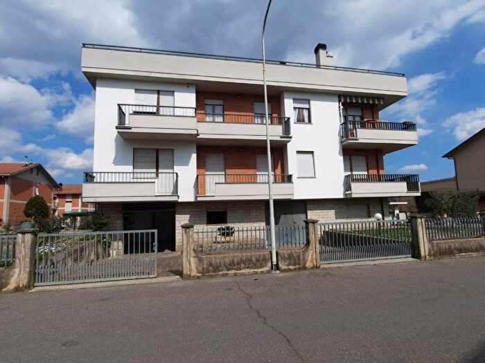 Appartamento con 6 locali in vendita in Via Cesare Pavese, Cerbara, Città di Castello