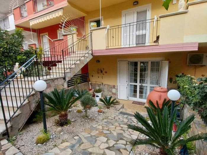 Casa con 6 locali in vendita in Via Ticino, Centro, Amantea
