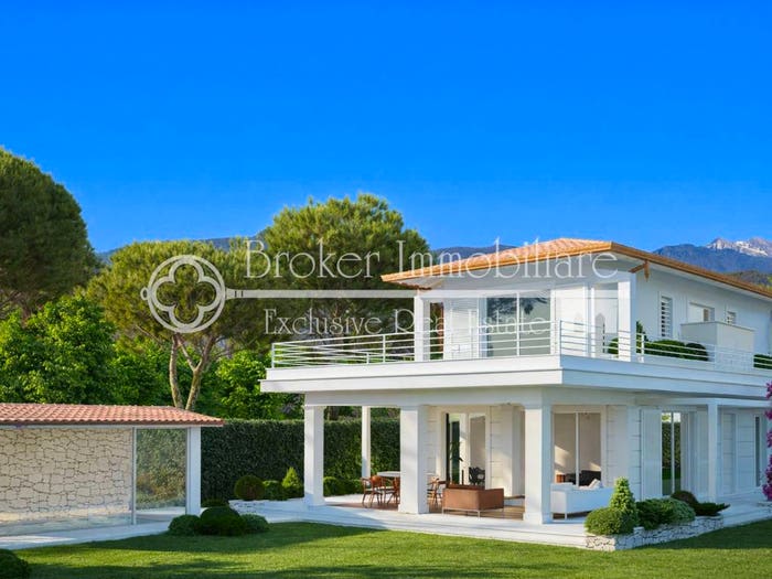 Casa con 6 locali in vendita in Via Don I Lazzeri, Vittoria Apuana, Forte dei Marmi