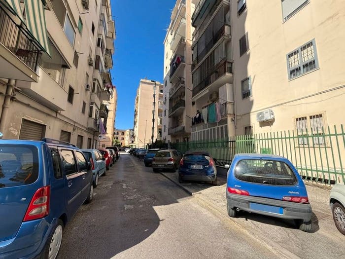 Appartamento trilocale in vendita in Traversa Bernardino Martirano, San Giovanni a Teduccio, Napoli
