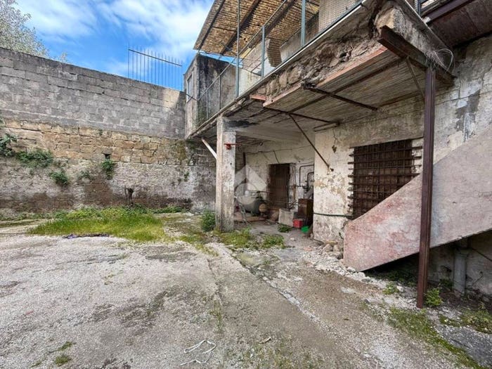 Casa trilocale in vendita in Via Lago di Como, Melito di Napoli