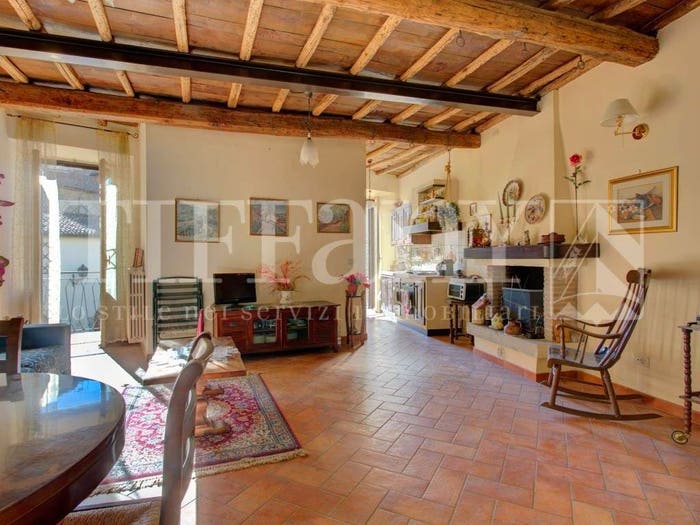 Casa quadrilocale in vendita in Piazza Santissima Annunziata, Riofreddo