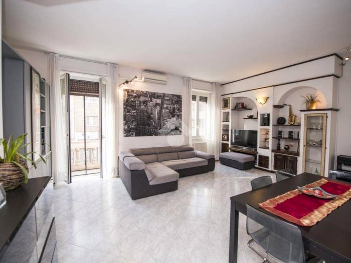 Appartamento trilocale in vendita in VIA CARLO D'ADDA, Navigli Darsena, Milano