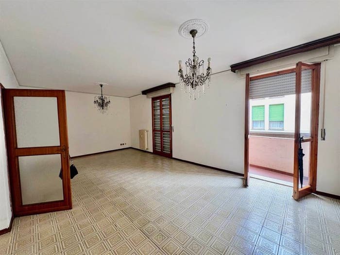 Appartamento con 6 locali in vendita in Via Enrico Fermi, Santa Maria, Pisa
