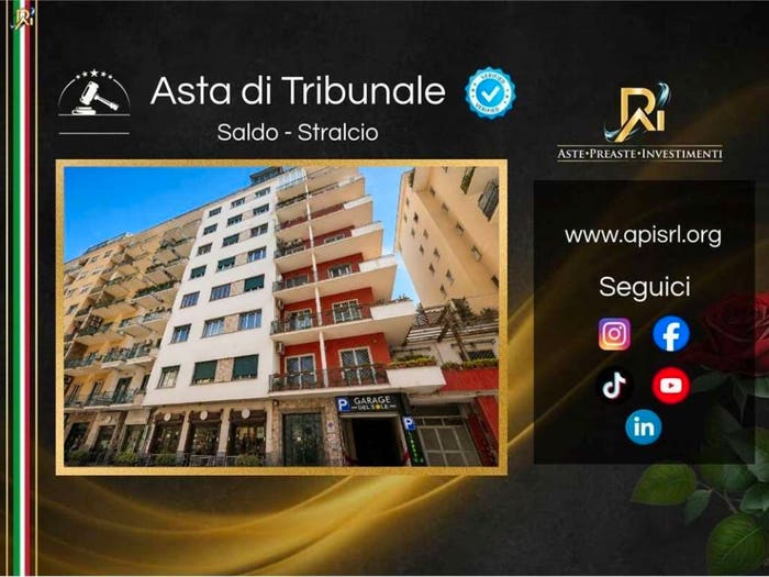 Appartamento con 6 locali in vendita in Via Francesco Cilea n, Vomero Arenella, Napoli