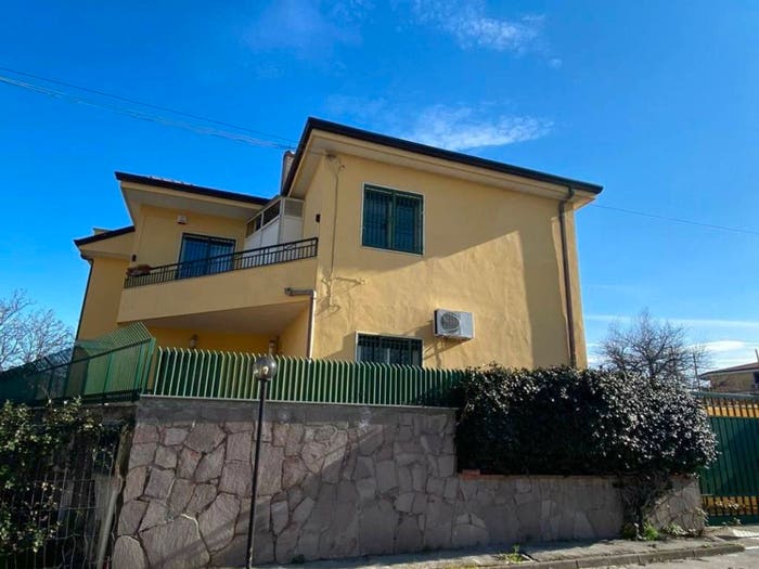 Casa con 6 locali in vendita in Giardini Oasi Sacro Cuore, Giugliano in Campania