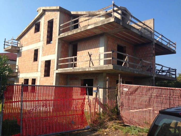 Casa quadrilocale in vendita in Via Salvo D'Acquisto No Number, Mondragone